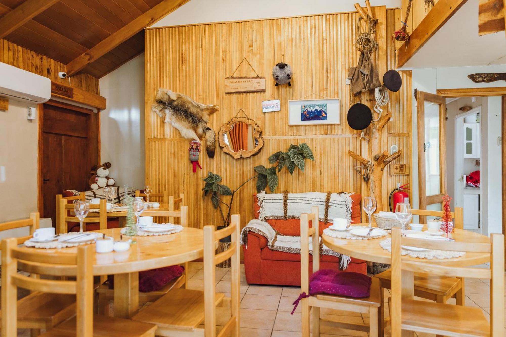 Hostal Viento Sur Coyhaique Buitenkant foto